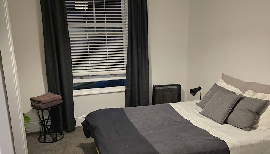 Thomas's room