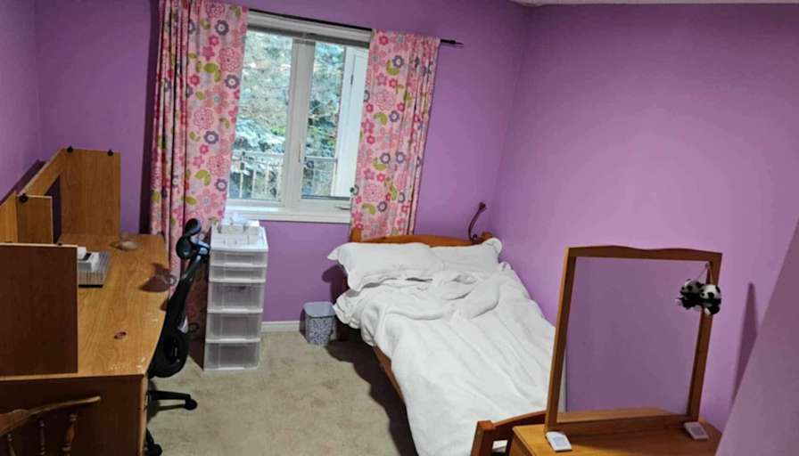 Sam sh's room