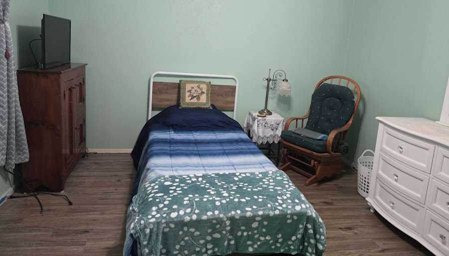 Elle's room