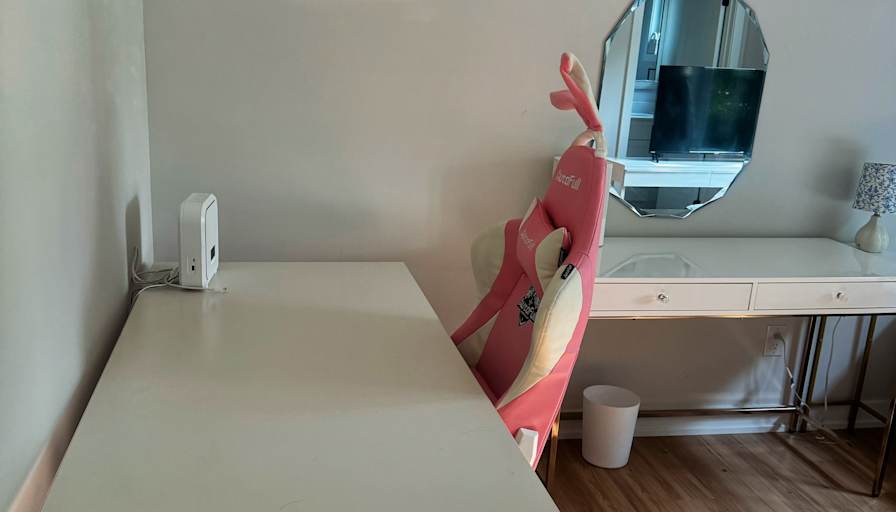 Amy Aimin's room