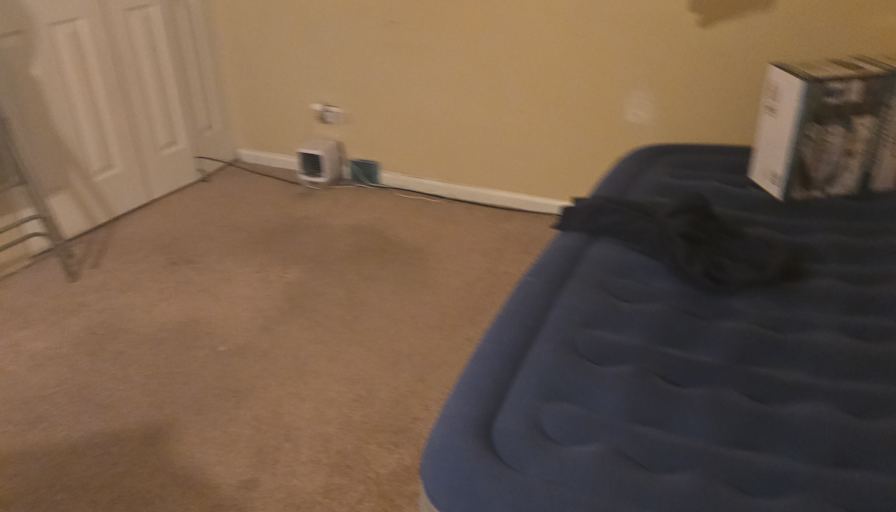 Aron Pitts's room