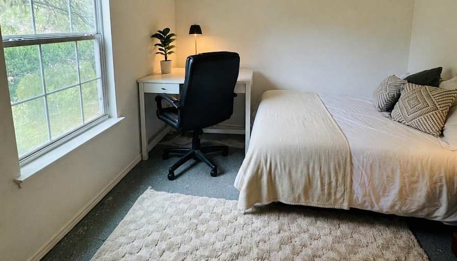 Cansu Mccoy's room