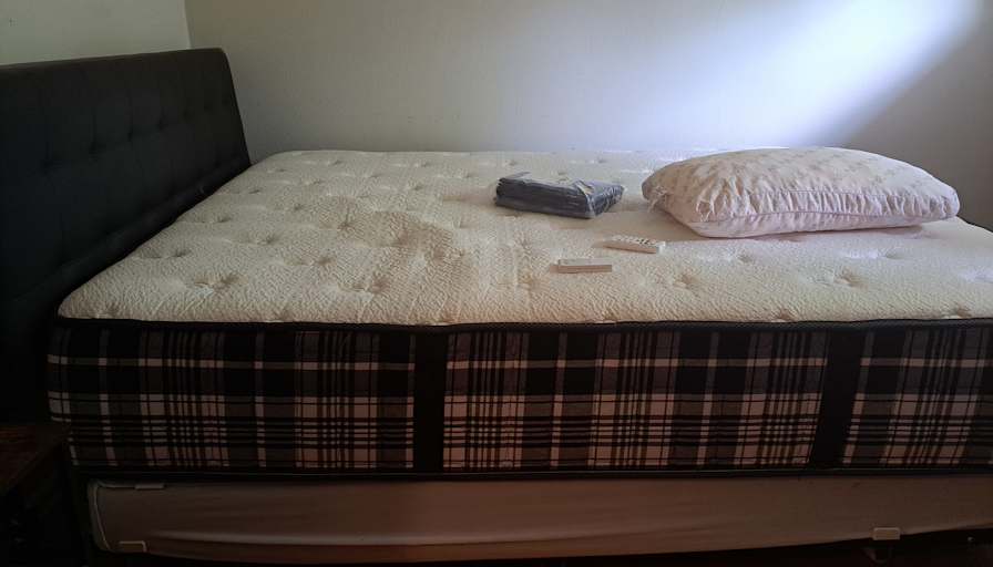 Bob Gushwa's room