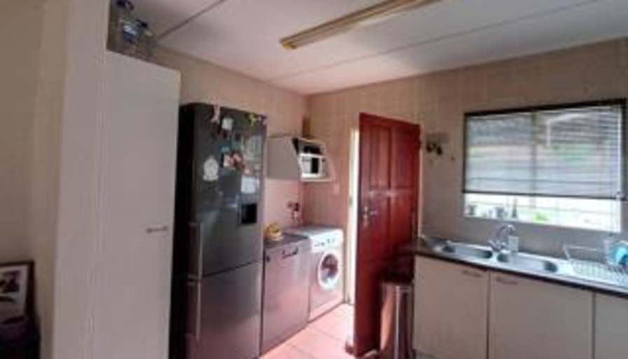 Graham Hodson's room
