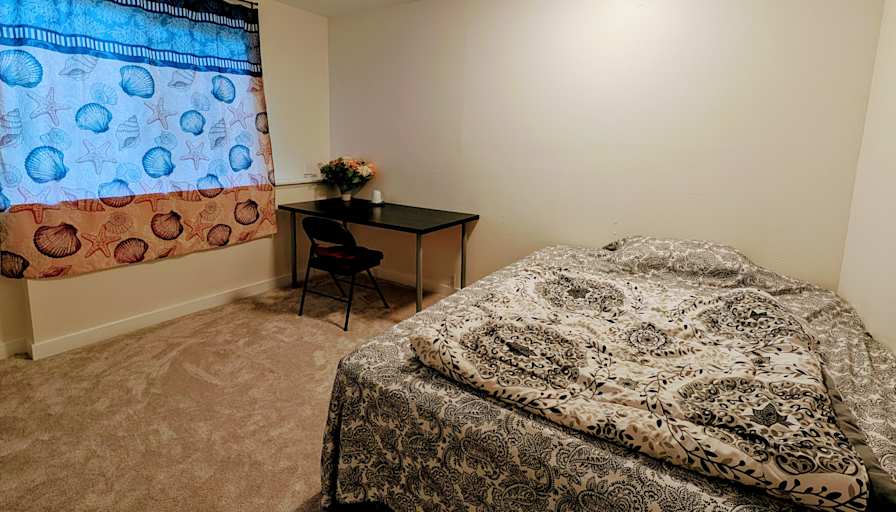 Hong Nguyen's room