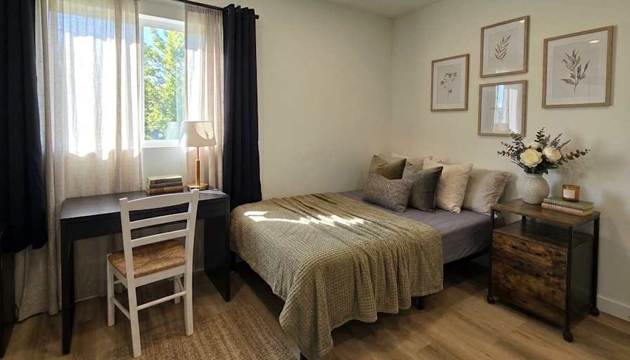 Evgeniy's room