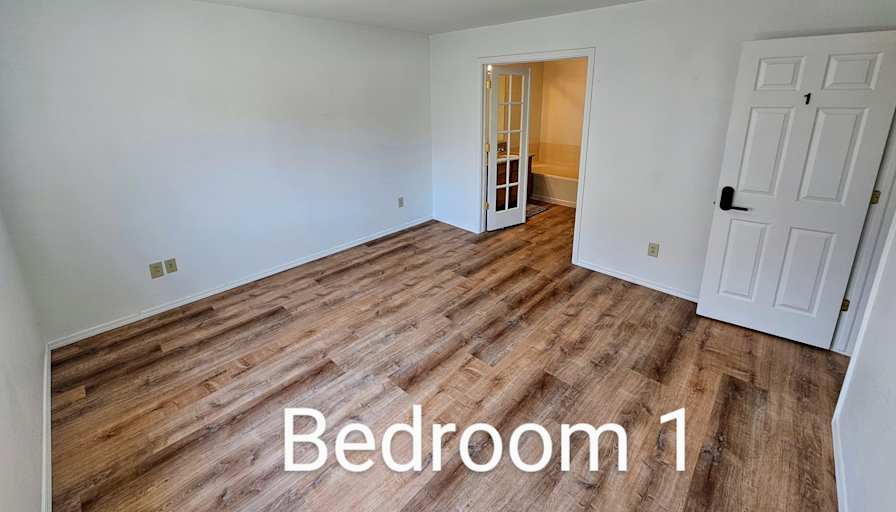 HomeCrew's room