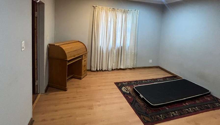 Julien Hanna's room