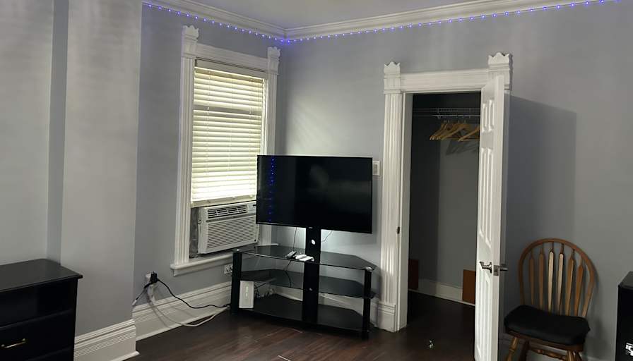 Sunday's room