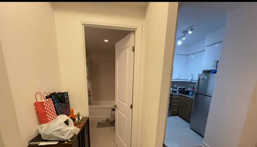 Mahdi's room