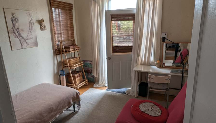 Jonathan Rogers's room