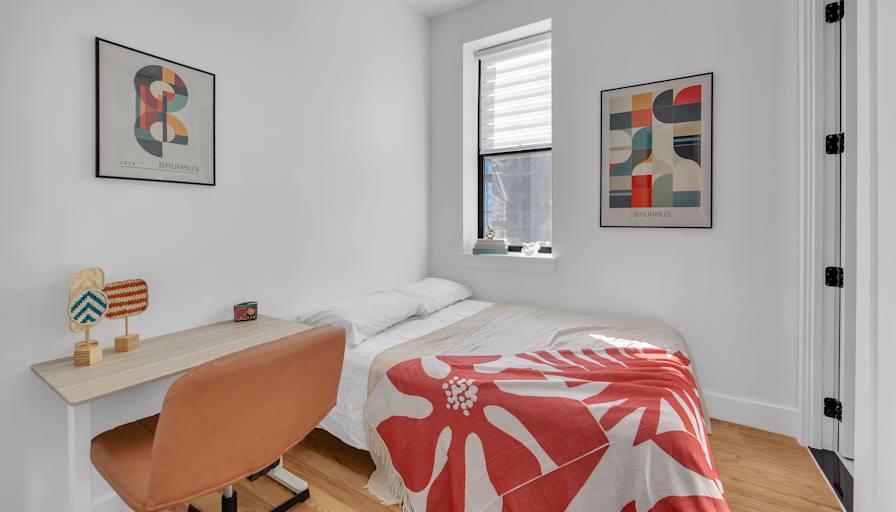 Liza's room