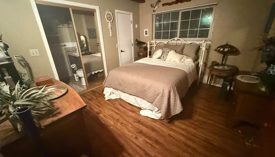 allison tune's room
