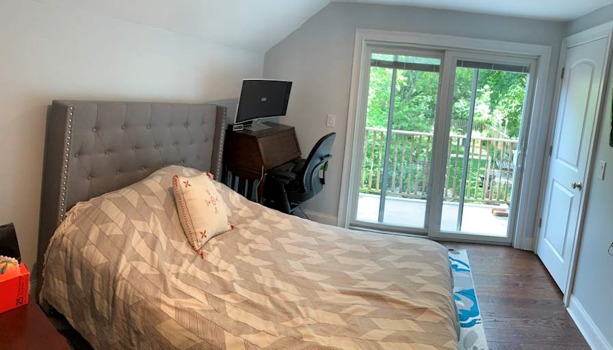 Tom's room