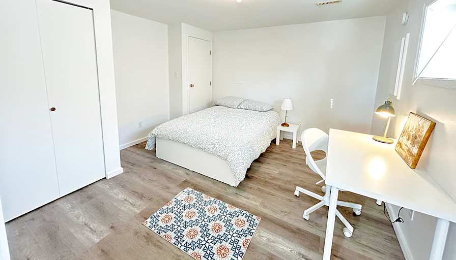 Shirin's room