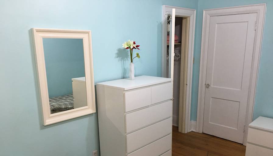 eddie's room