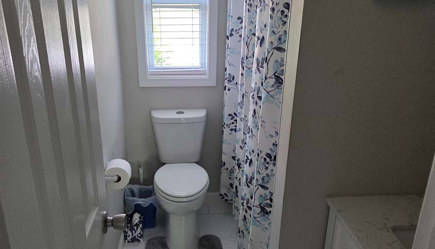 Leonard Ballerstadt jr's room