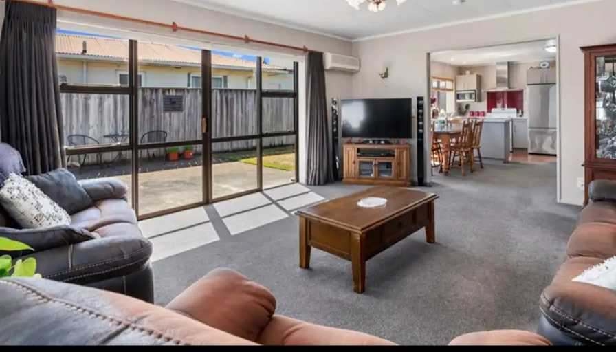 Show's room