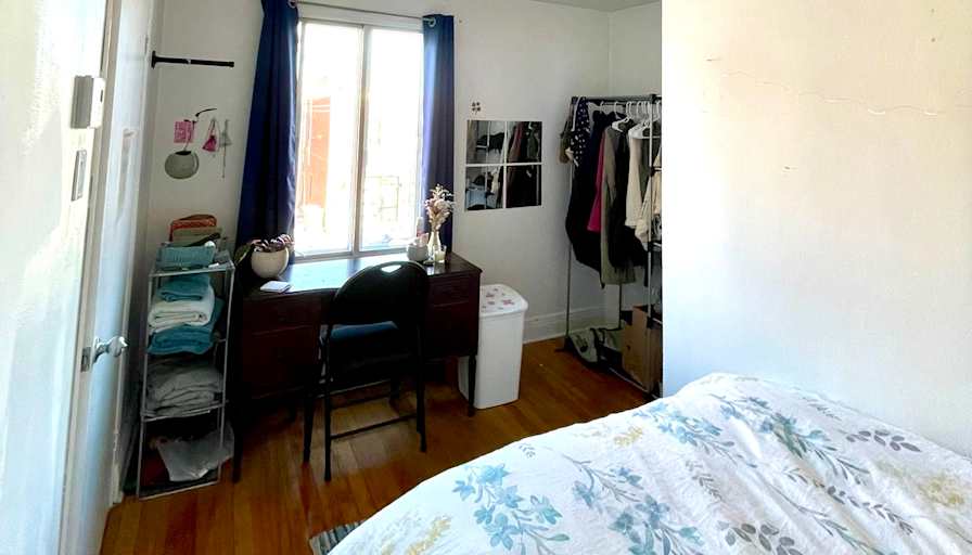 Ali's room