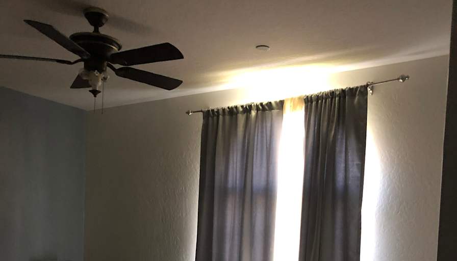 Luis's room