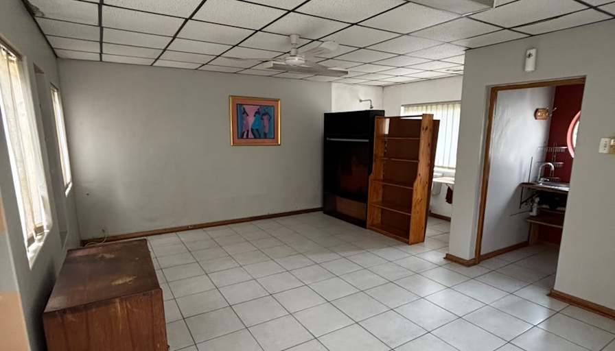 Julien Hanna's room