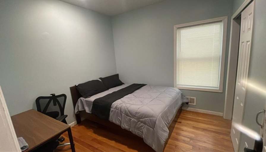 DAN MAK's room