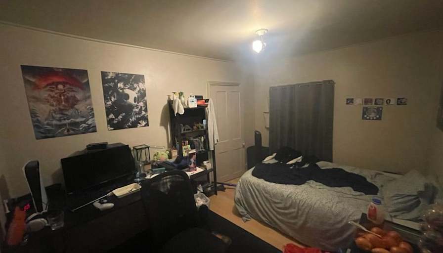 Yuchen's room