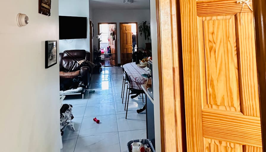 Samantha's room