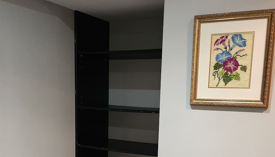 Zohra's room