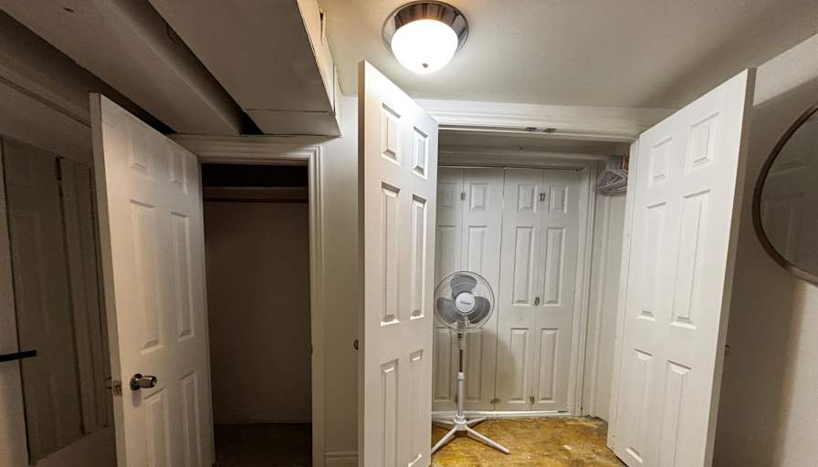 Renée's room