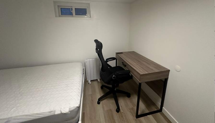 Denis's room