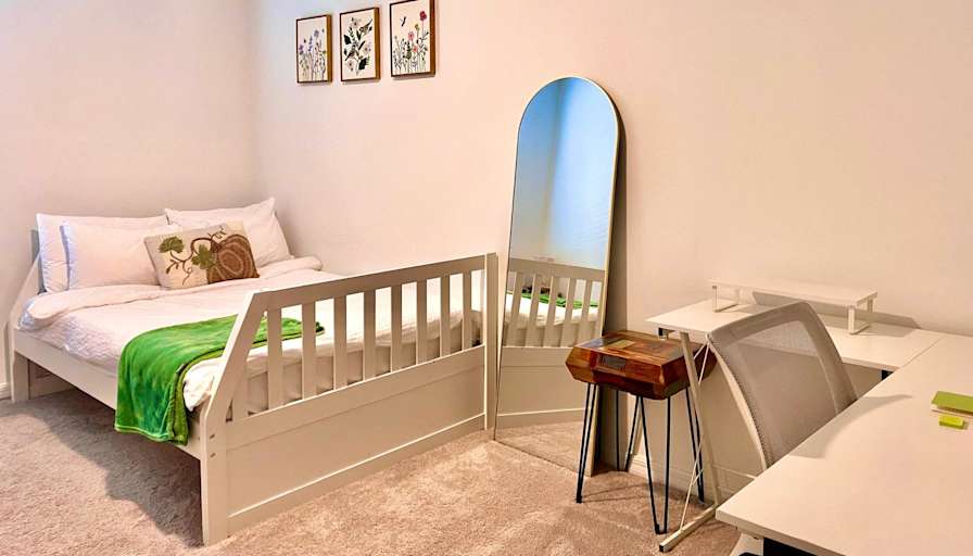 Gene's room