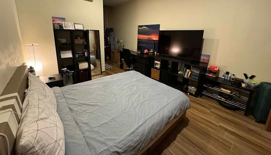 Alexis's room