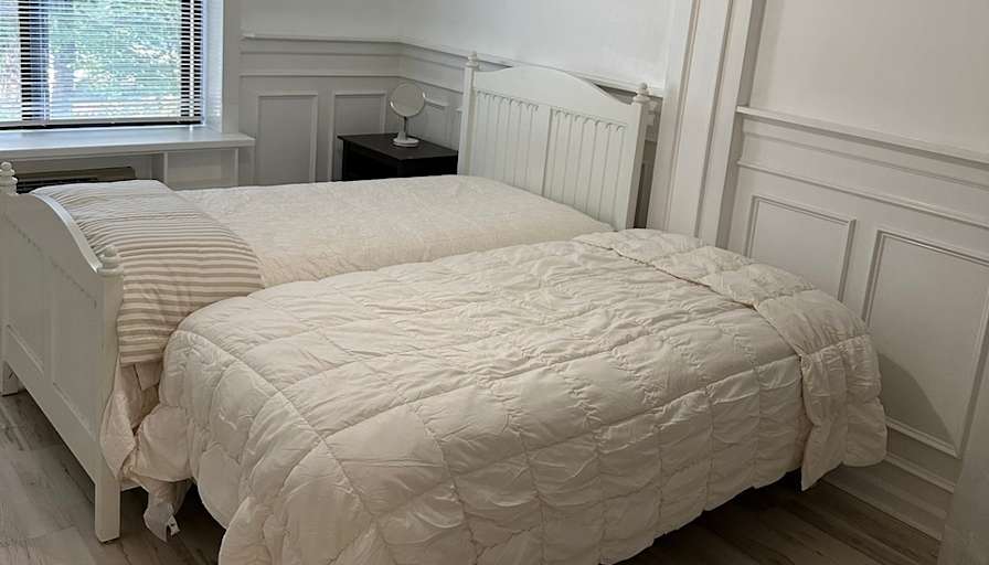 Suzanne's room