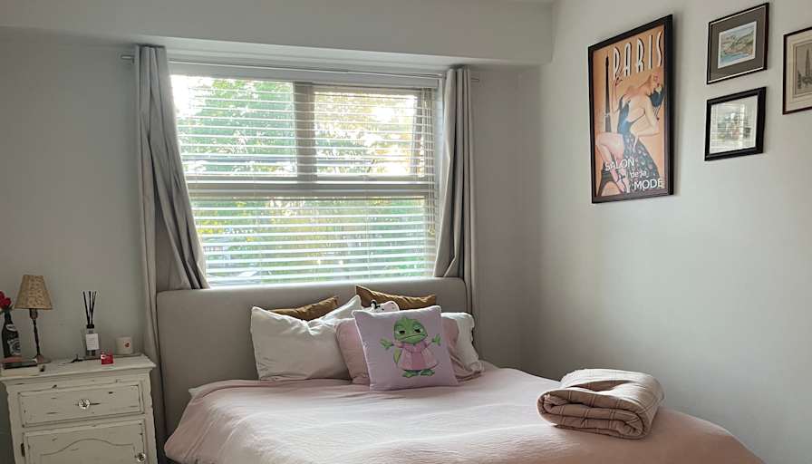Ainslee's room