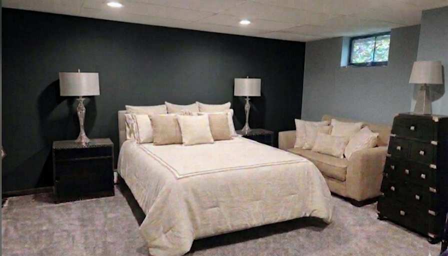 Jailow's room