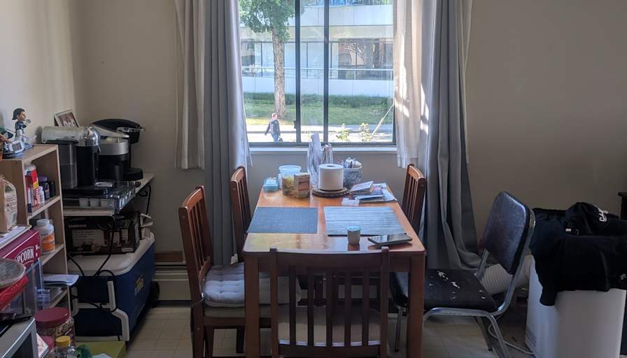 PAN JUN DENI PARK's room