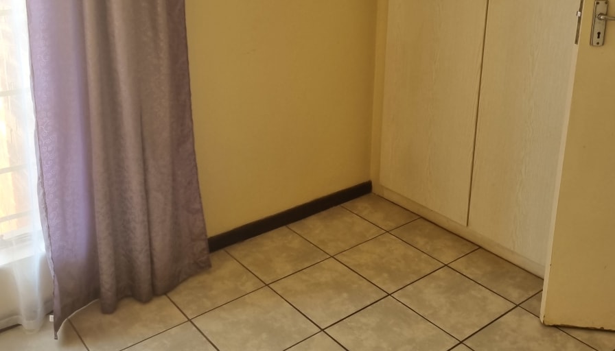 Mandla's room