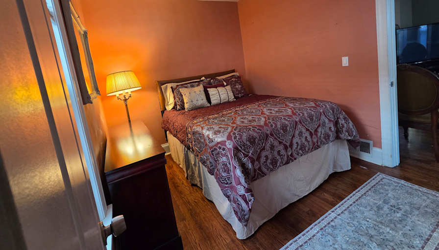 Traci's room