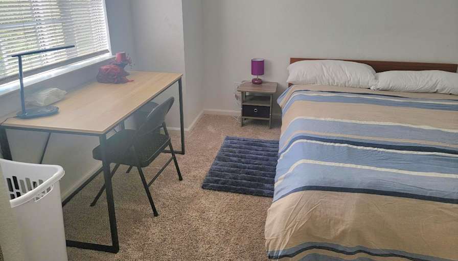 Linh's room
