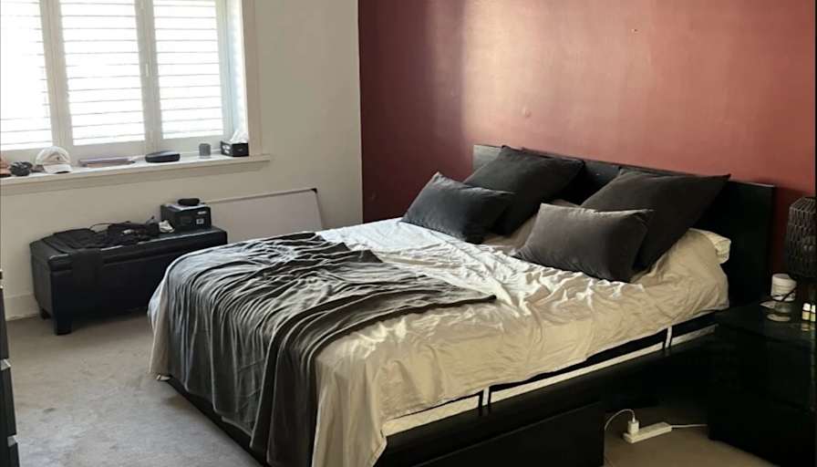 Alicia's room