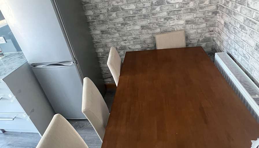 Eduart Pali's room