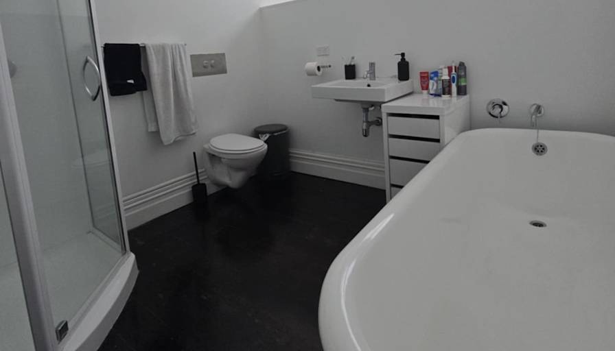 Thomas's room