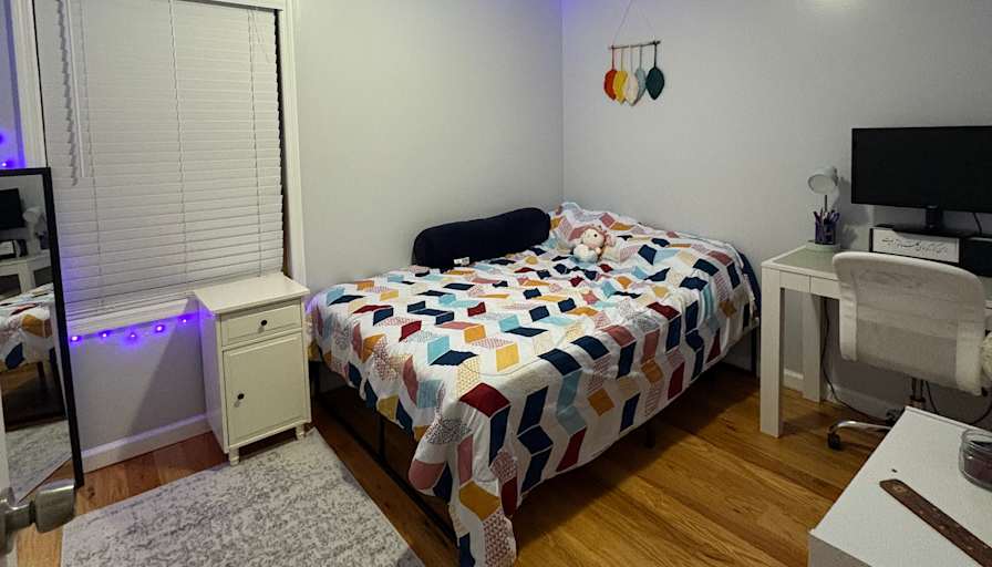 Riana's room