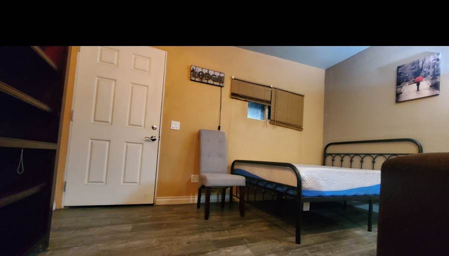 NEW FURNISHED PRIVATE ROOM's room