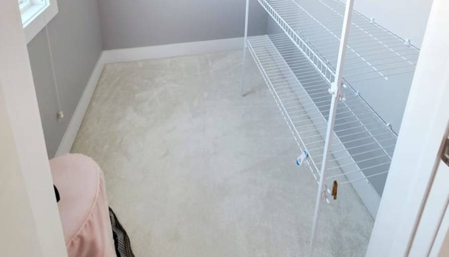 Yuna's room