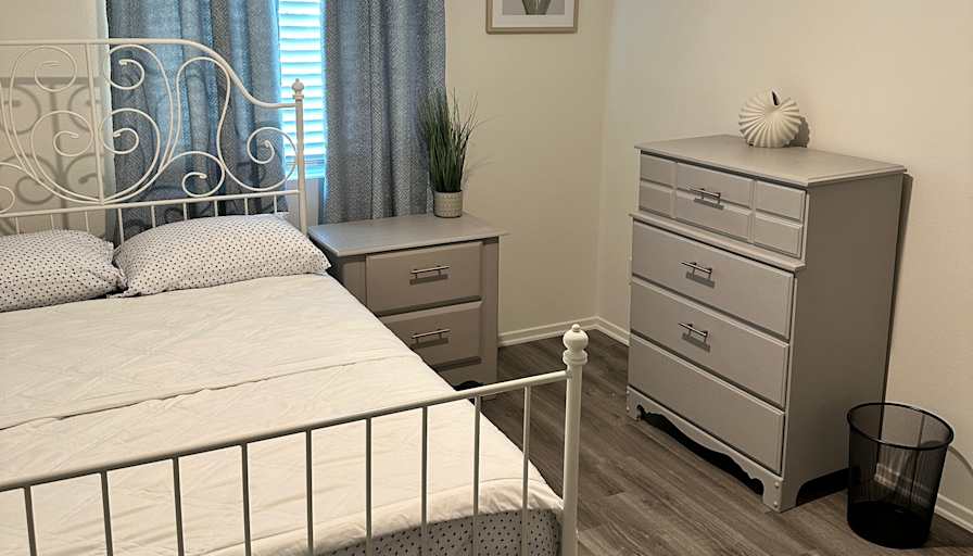 Oscar's room