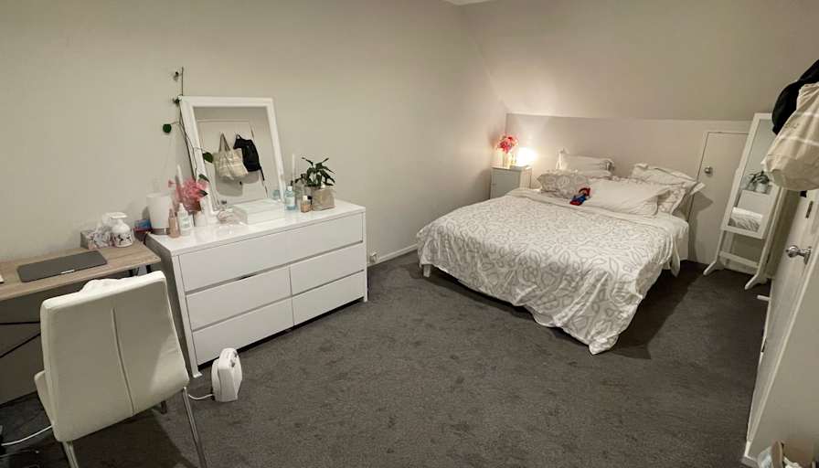 Annie's room