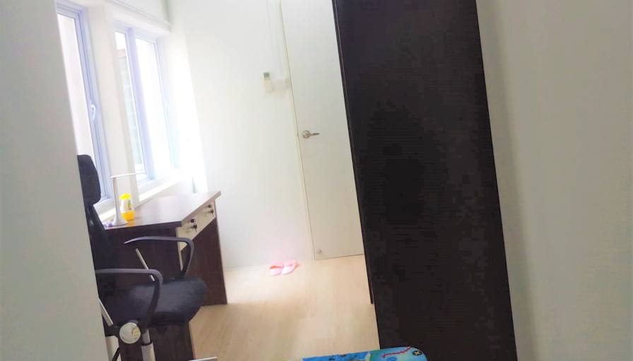 Roomy's room