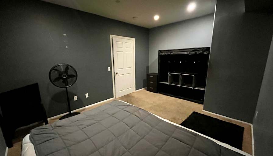 Warren's room